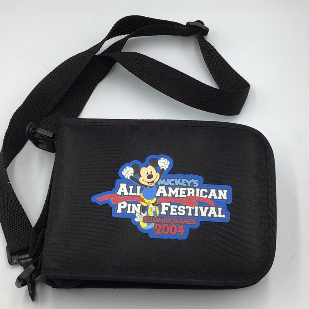 Disney Pin Collection Album Mickey’s All American Pin Festival Summer Games 2004